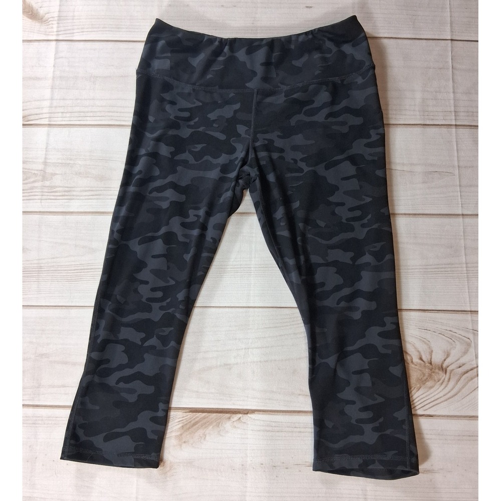 Danskin Camo Capri Leggings Womens XL Gray Camouflage Yoga Pants Style 9199